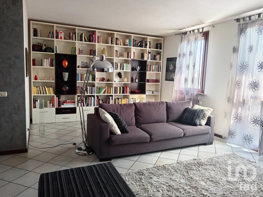 Four-room apartment of 110 m² in Castel d'Ario (46033)