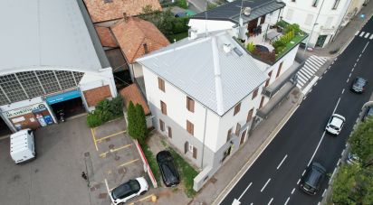 Monolocale di 65 m² a Cantù (22063)