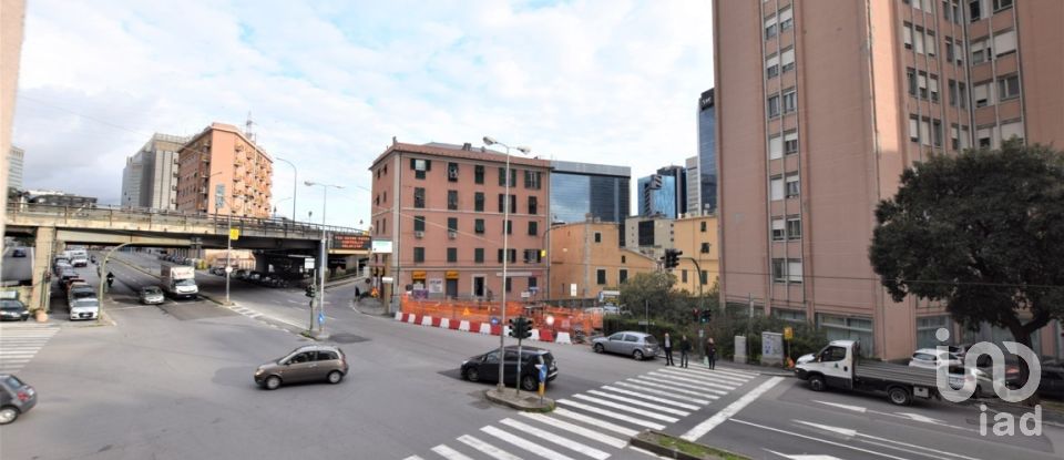 Appartamento 6 locali di 102 m² a Genova (16149)