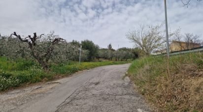 Terreno di 1.260 m² in Teramo (64100)