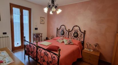 Appartamento 5 locali di 105 m² a Tolfa (00059)