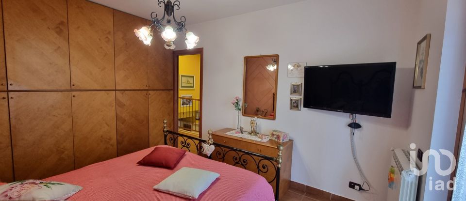 Apartment 5 rooms of 105 m² in Tolfa (00059)