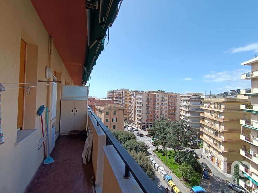 Appartamento 5 locali di 85 m² a Genova (16133)