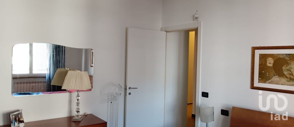 Apartment 5 rooms of 85 m² in Genova (16133)