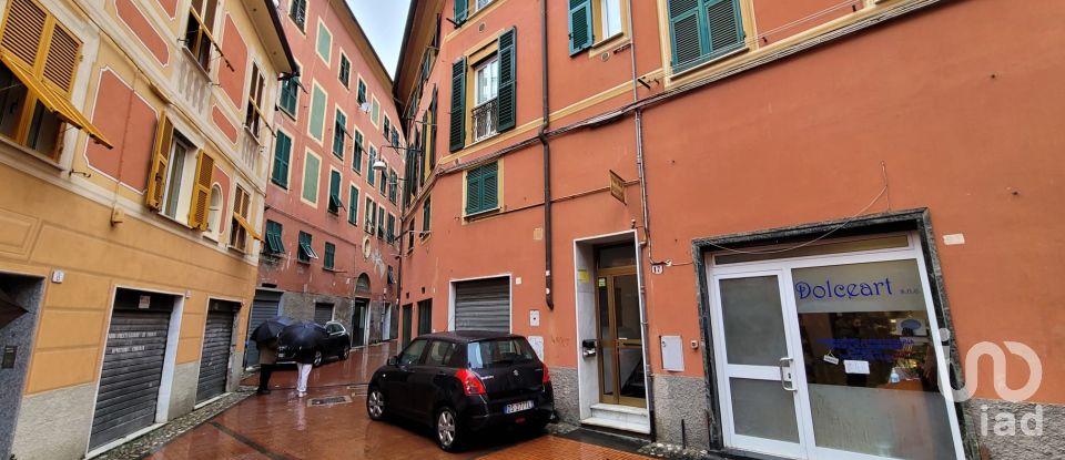 Apartment 5 rooms of 108 m² in Genova (16164)
