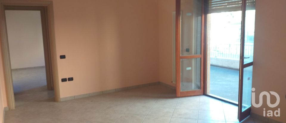 Trilocale di 60 m² a Bellante (64020)
