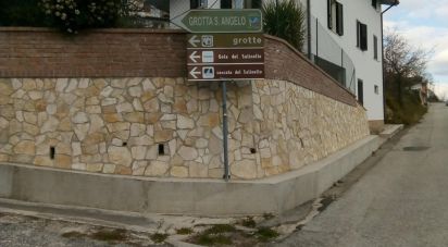 Casa indipendente / Villa 11 locali di 330 m² in Civitella del Tronto (64010)