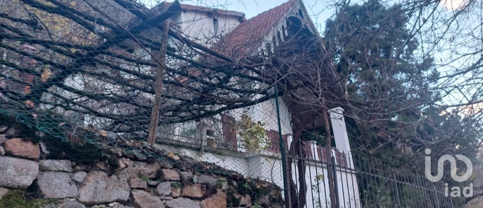 Casale 4 locali di 246 m² in Bellano (23822)