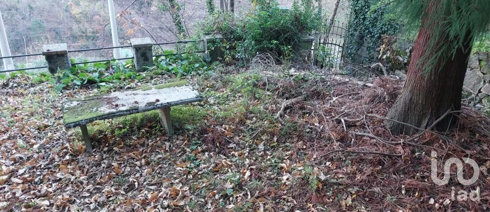 Casale 4 locali di 246 m² in Bellano (23822)