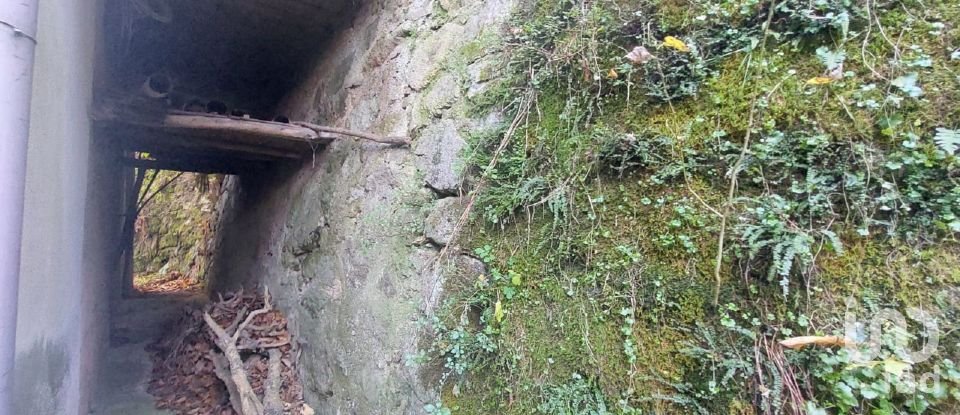 Casale 4 locali di 246 m² in Bellano (23822)