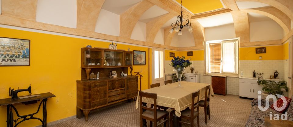 Town house 0 rooms of 500 m² in Castel Goffredo (46042)