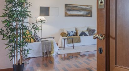 Appartamento 5 locali di 217 m² a Cantù (22063)
