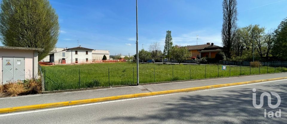 Land of 1,150 m² in Castel Goffredo (46042)