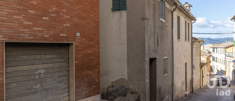 Village house 6 rooms of 80 m² in Filottrano (60024)