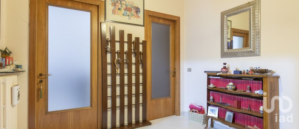 Appartamento 5 locali di 144 m² a Macerata (62100)