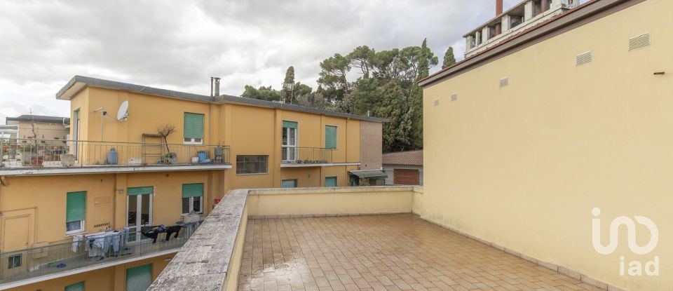 Apartment 5 rooms of 144 m² in Macerata (62100)