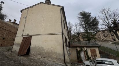 Casa di paese 7 locali di 233 m² in Montelparo (63853)