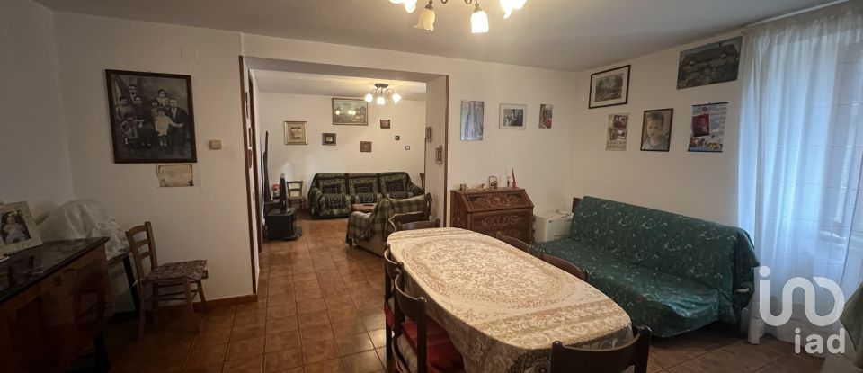 Casa di paese 7 locali di 233 m² in Montelparo (63853)