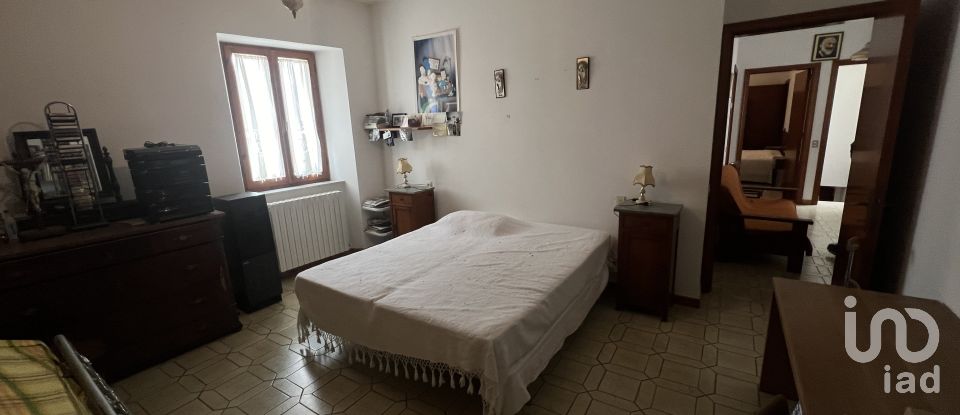 Casa di paese 7 locali di 233 m² in Montelparo (63853)