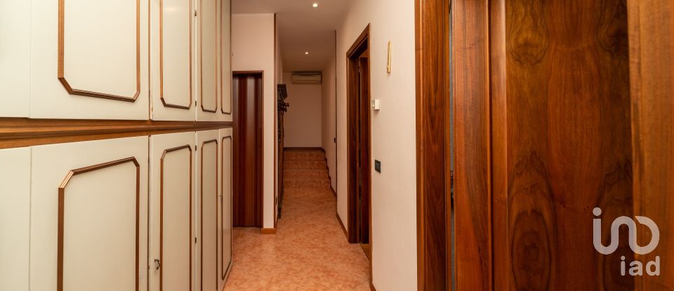 Villa Bifamiliare 3 locali di 171 m² in Selvazzano Dentro (35030)