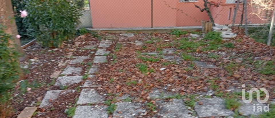 Block of flats 0 rooms of 100 m² in San Costanzo (61039)