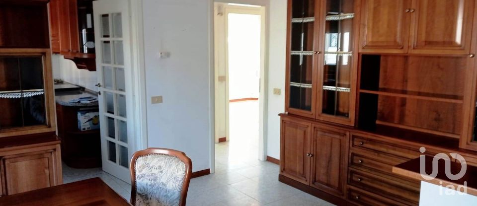 Block of flats 0 rooms of 100 m² in San Costanzo (61039)