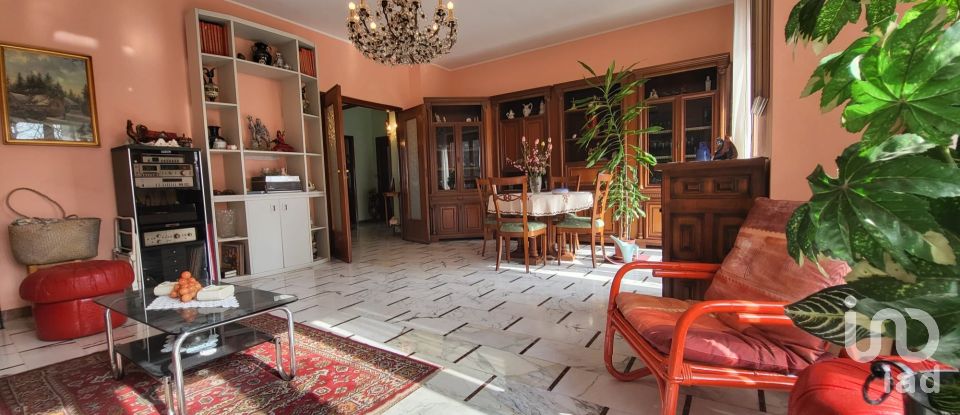 Apartment 5 rooms of 135 m² in Torino (10146)