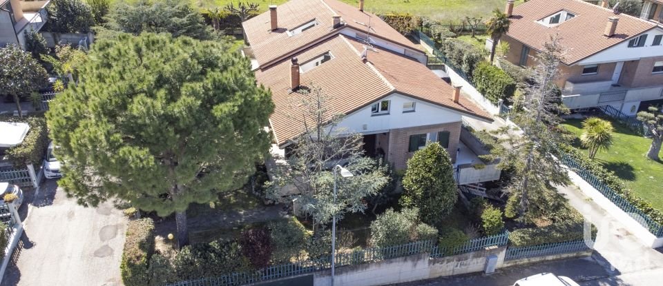 Villa a schiera 3 locali di 180 m² in Recanati (62019)