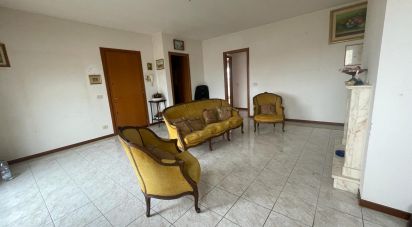 Apartment 7 rooms of 113 m² in Arezzo (52100)