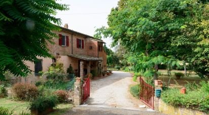 Town house 19 rooms of 484 m² in Marciano della Chiana (52047)