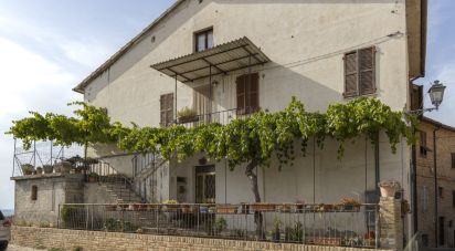 Duplex 9 locali di 282 m² a Torre San Patrizio (63814)