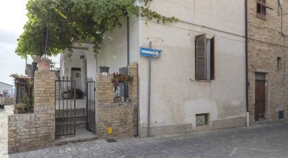 Duplex 9 locali di 282 m² a Torre San Patrizio (63814)