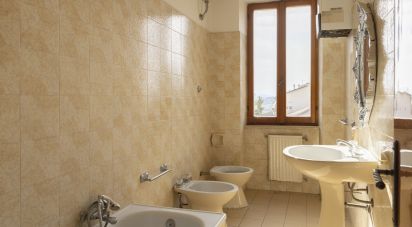 Duplex 9 locali di 282 m² a Torre San Patrizio (63814)