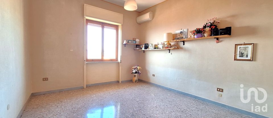 Three-room apartment of 137 m² in Corbara (84010)