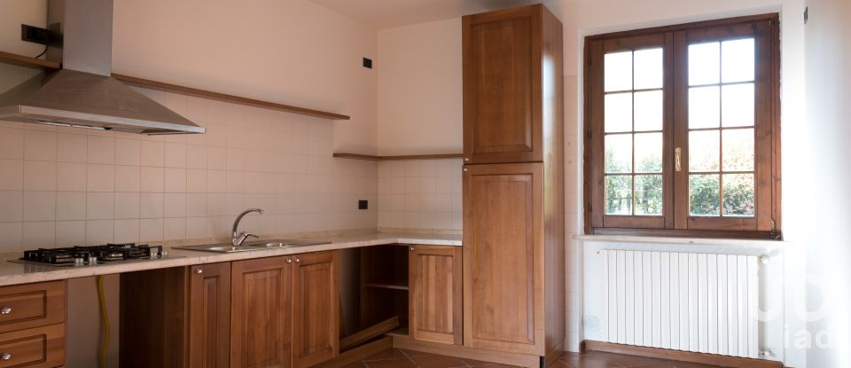 House 6 rooms of 137 m² in Lonato del Garda (25017)