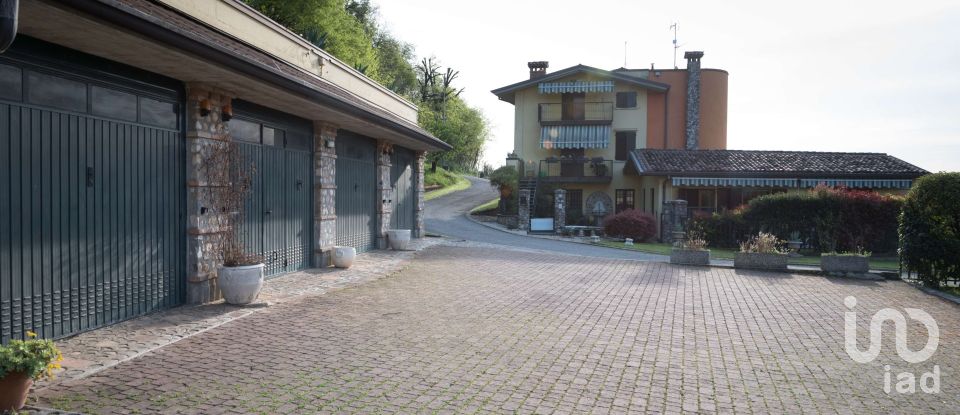 House 6 rooms of 137 m² in Lonato del Garda (25017)