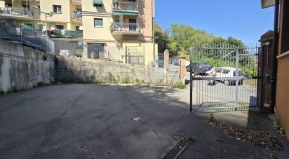 Negozio / locale commerciale di 575 m² in Genova (16138)