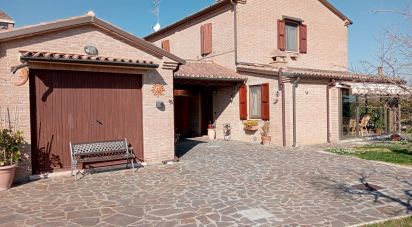 Traditional house 5 rooms of 120 m² in Mondolfo (61037)