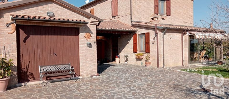 Villa a schiera 5 locali di 120 m² in Mondolfo (61037)