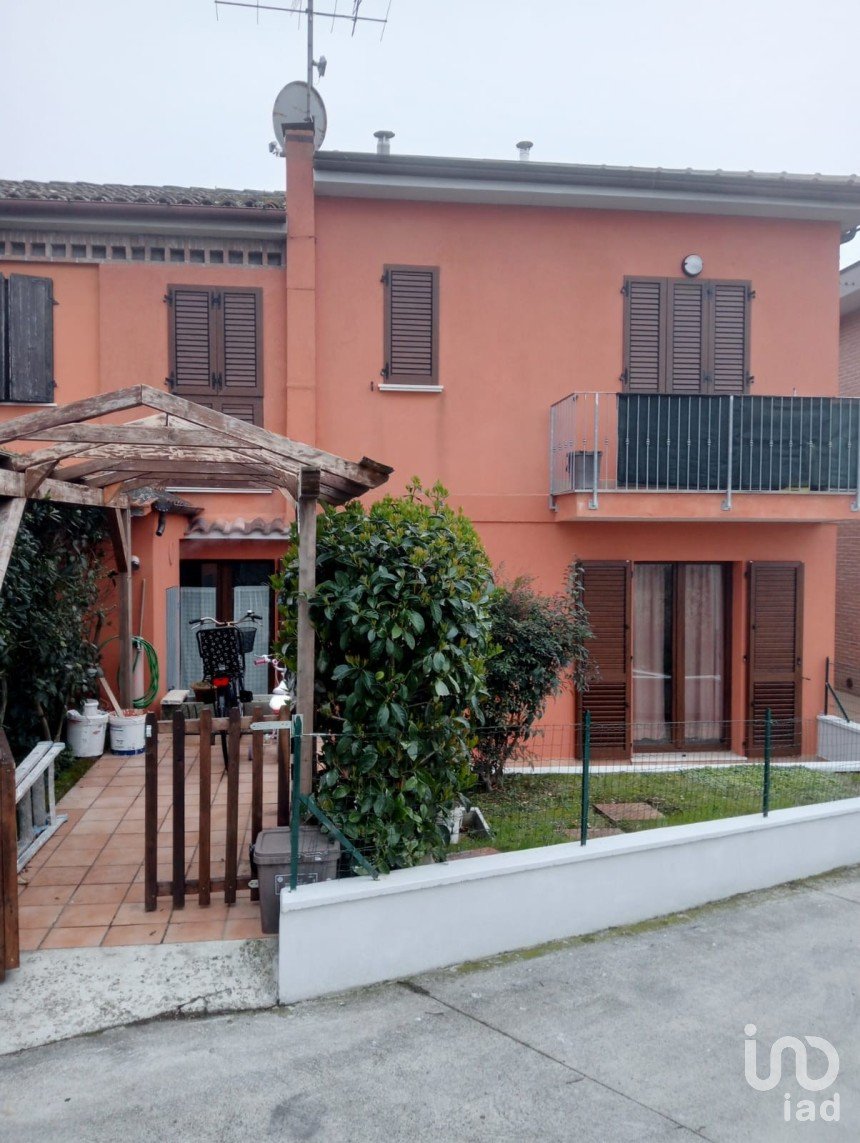 Block of flats 5 rooms of 110 m² in Mondolfo (61037)