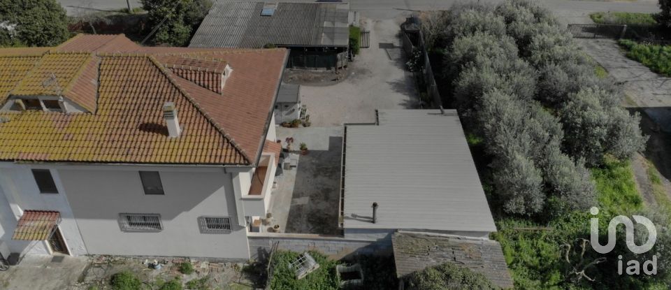 Country house 8 rooms of 158 m² in Pontinia (04014)