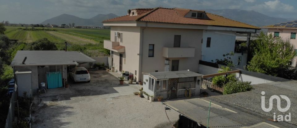 Rustico 8 locali di 158 m² in Pontinia (04014)