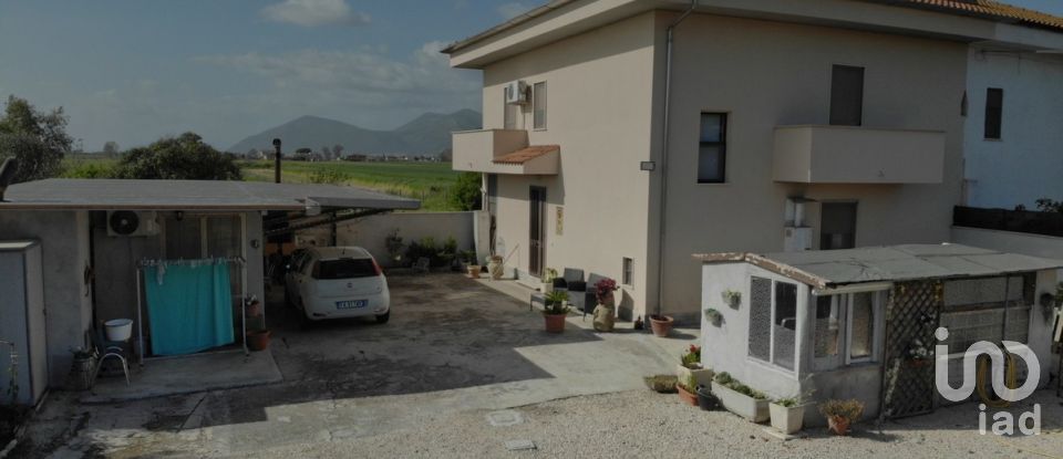 Rustico 8 locali di 158 m² in Pontinia (04014)