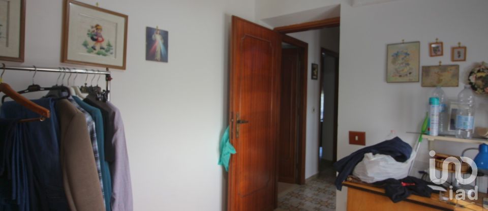 Rustico 8 locali di 158 m² in Pontinia (04014)