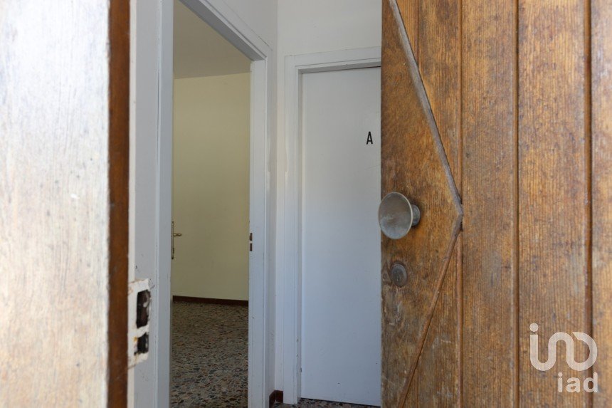 Land 4 rooms of 50 m² in Filottrano (60024)