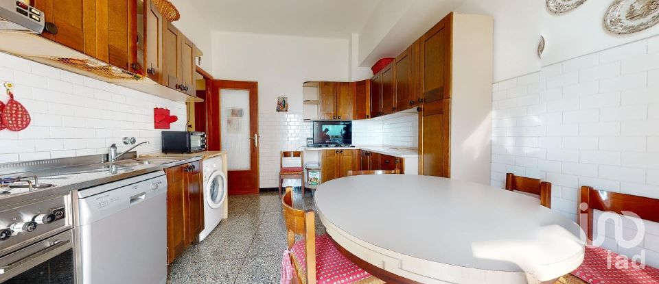 Apartment 6 rooms of 135 m² in Genova (16155)