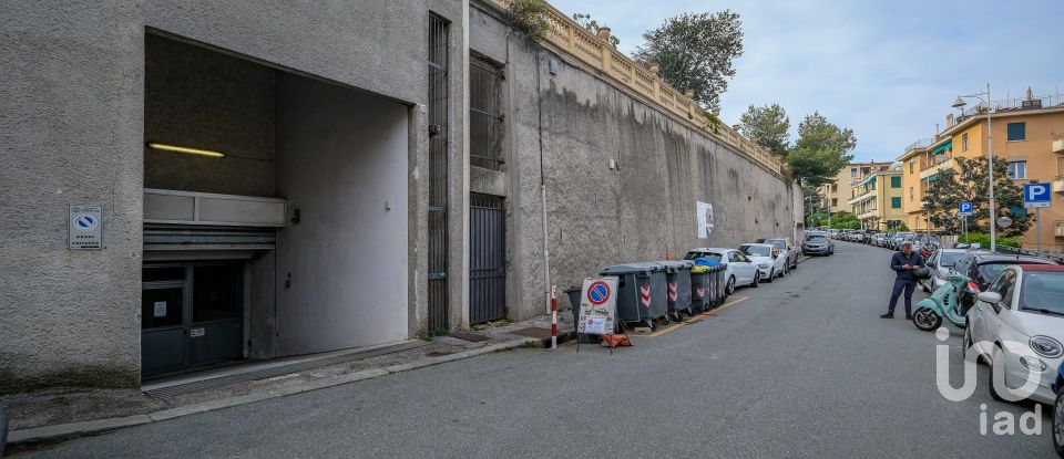 Posto auto/Box di 16 m² in Genova (16146)