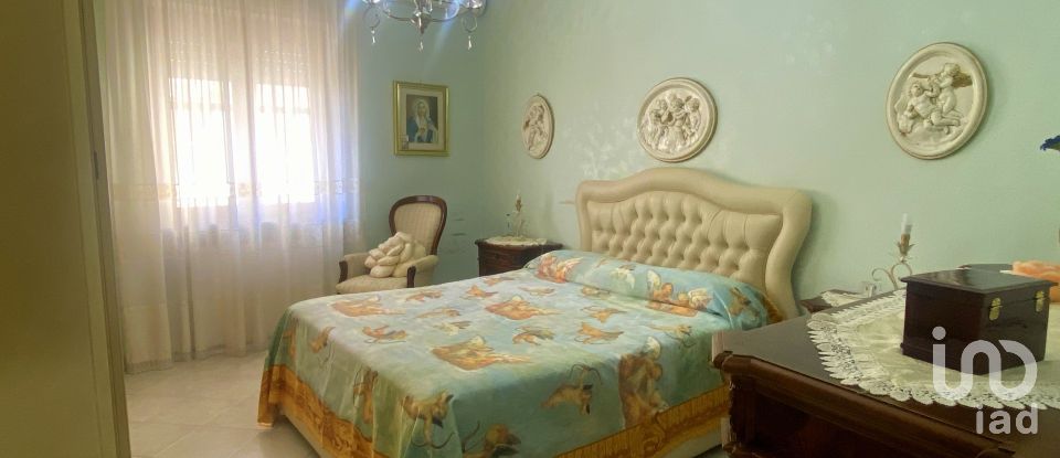 Three-room apartment of 76 m² in Casoria (80026)