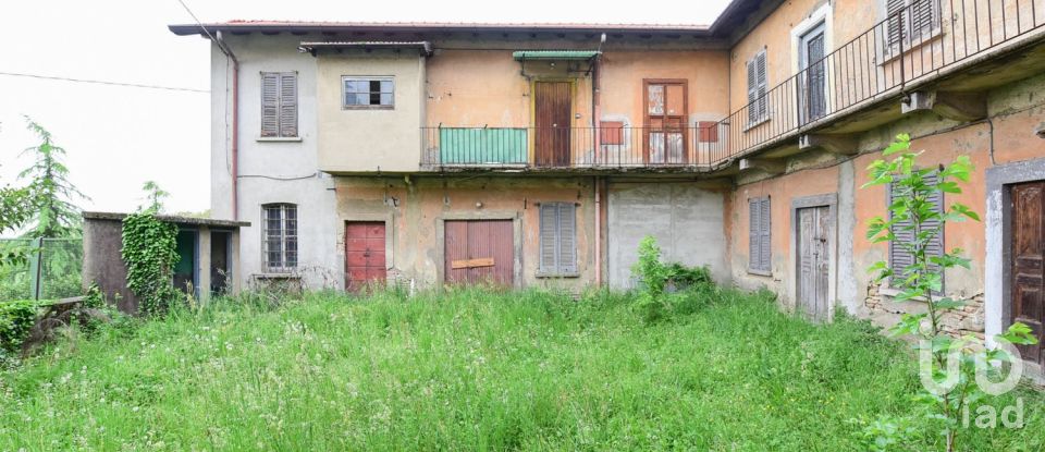 Costruzione di 640 m² in Besana in Brianza (20842)