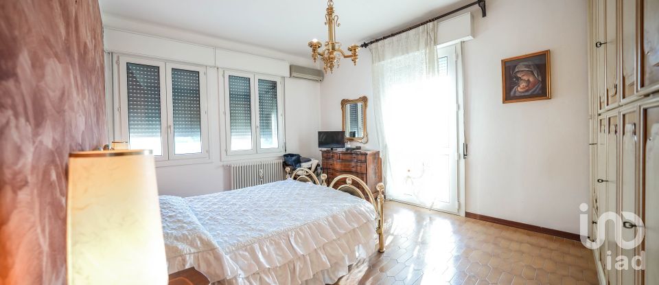 Three-room apartment of 264 m² in Berra (44030)